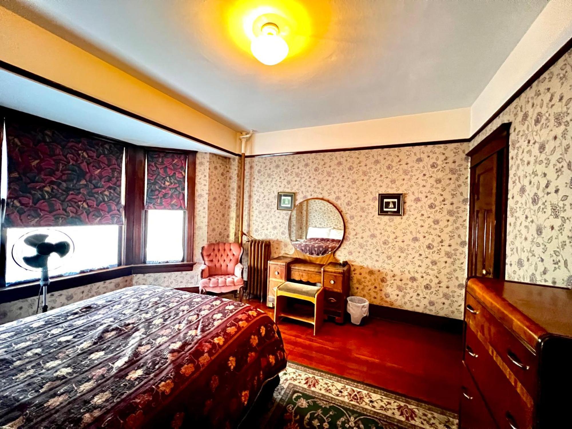 Arundel Mansions Hotel Нью-Вестминстер Экстерьер фото