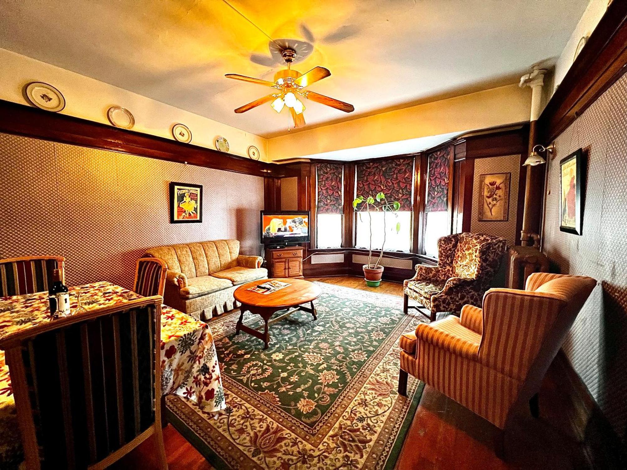 Arundel Mansions Hotel Нью-Вестминстер Экстерьер фото