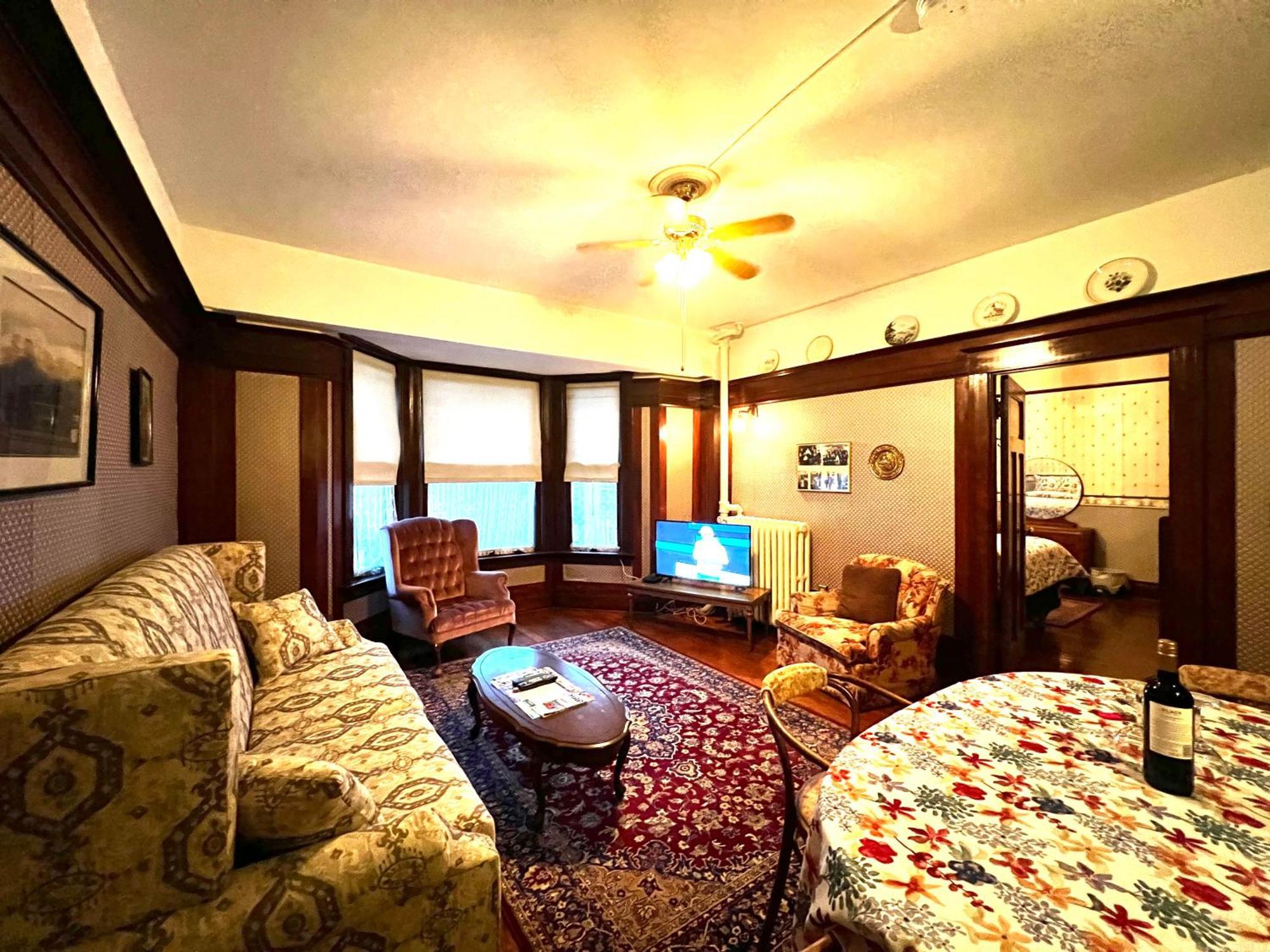 Arundel Mansions Hotel Нью-Вестминстер Экстерьер фото